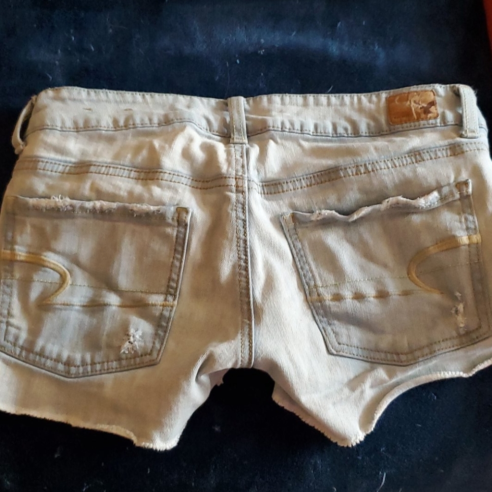Shorts - Picture 2 of 3